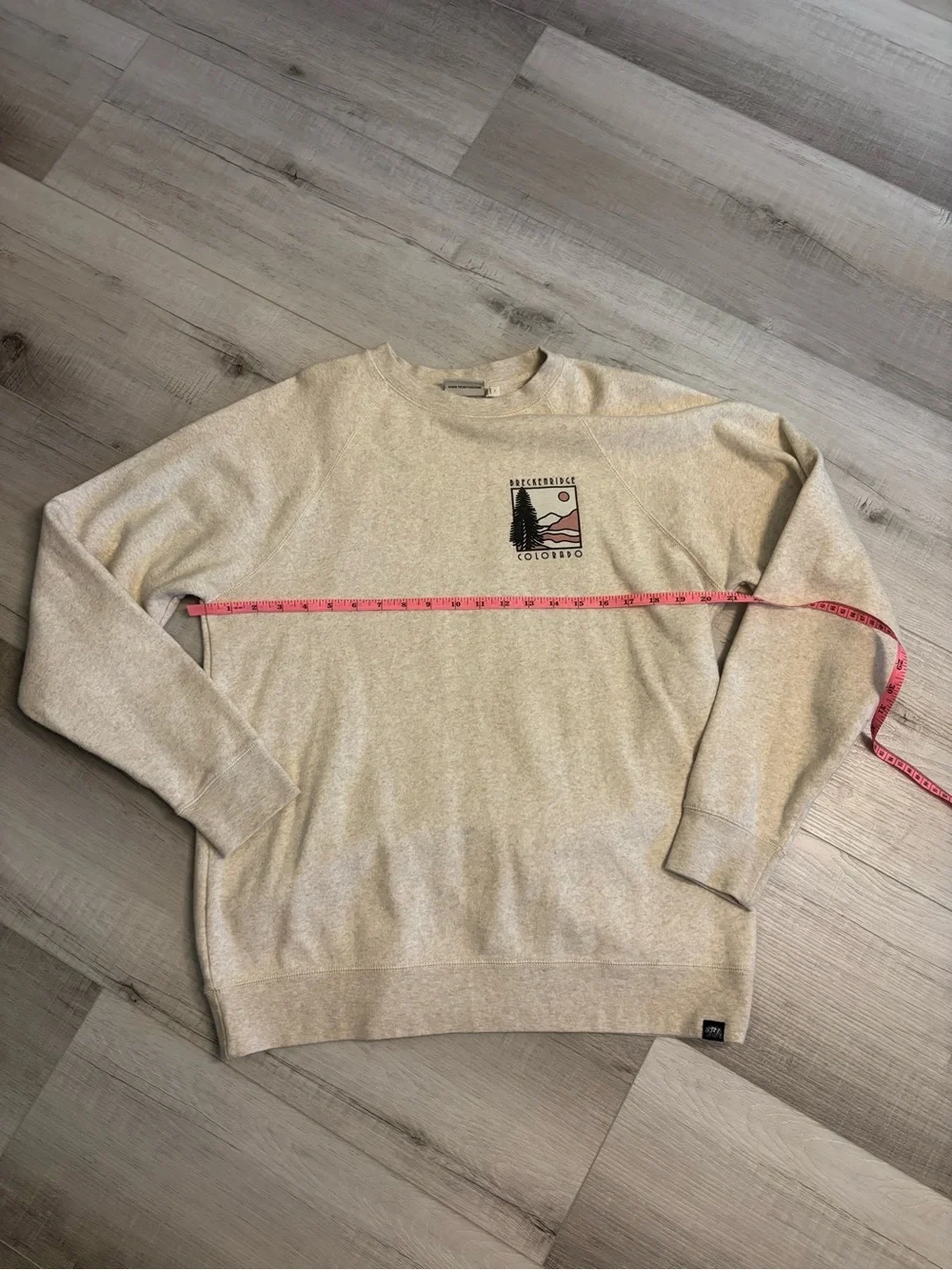 Breckenridge Colorado Beige Graphic Crewneck Sweatshirt
